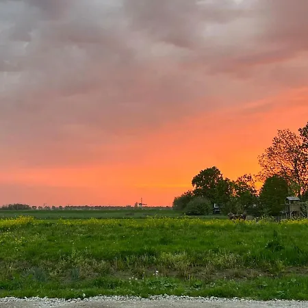 Rhynhoven Σπίτι διακοπών *