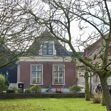 Rhynhoven Semesterbostad *